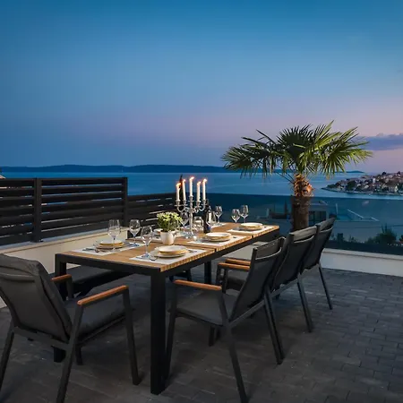 Luxury Karla With Pool Trogir