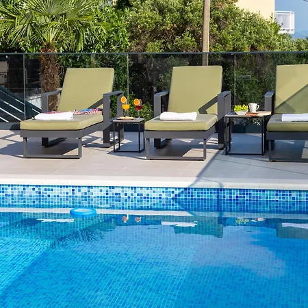 Villa Luxury Karla With Pool