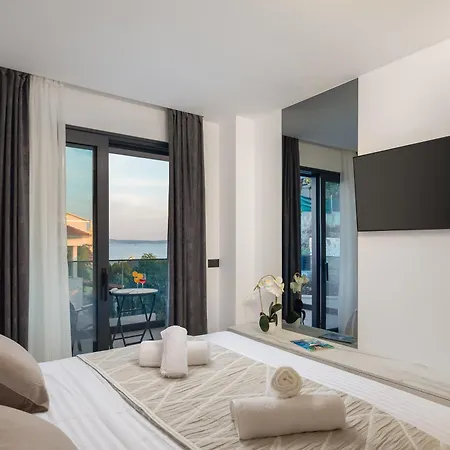 Villa Luxury Karla With Pool Trogir